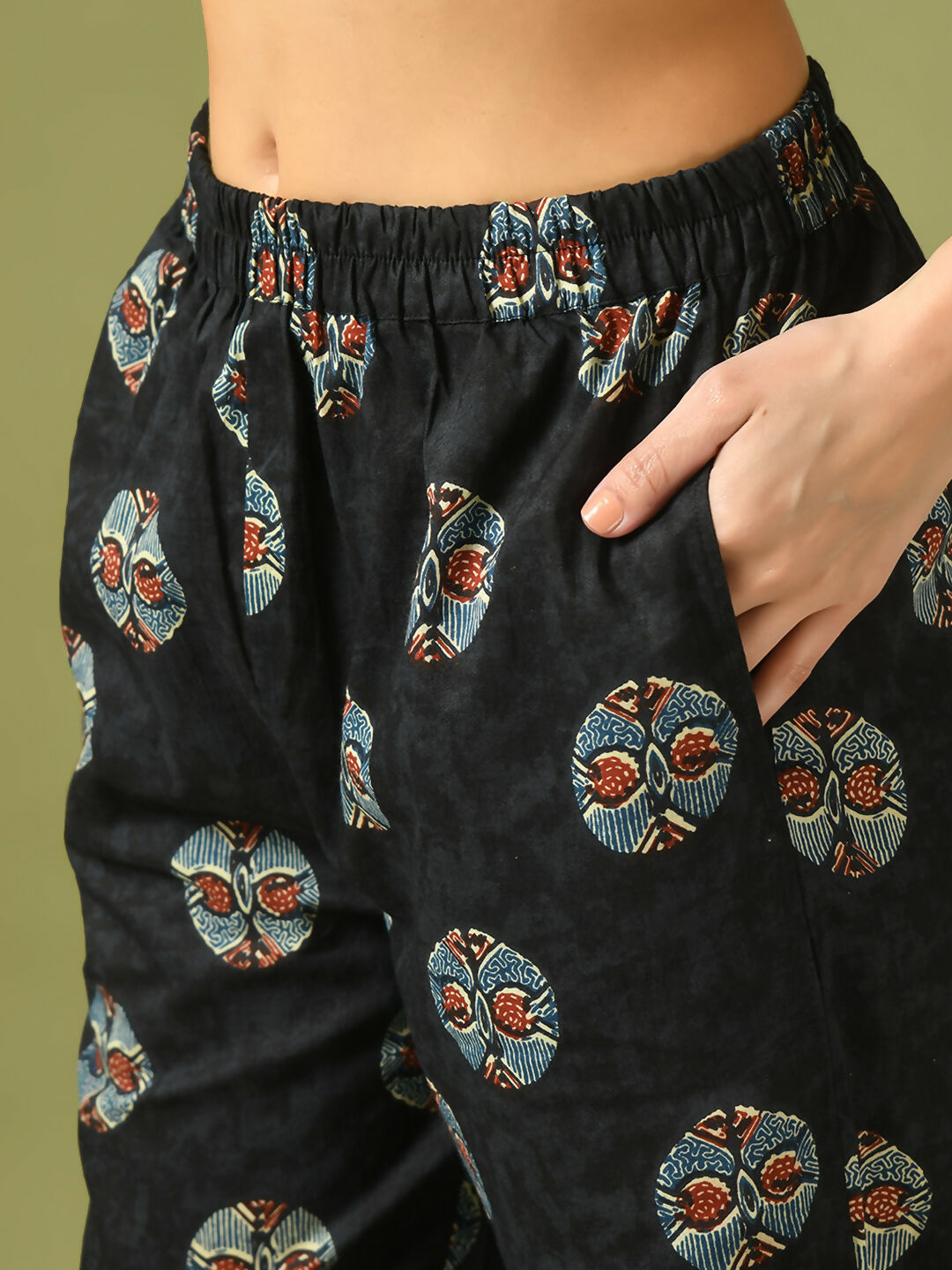 Myshka Women's Black Printed Cotton Round Neck Party Tunic With Trousers Co-ord set - Swadesiicart