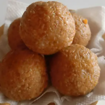 Gummadi Foods Spl Kobbari Laddu | Swadesiicart