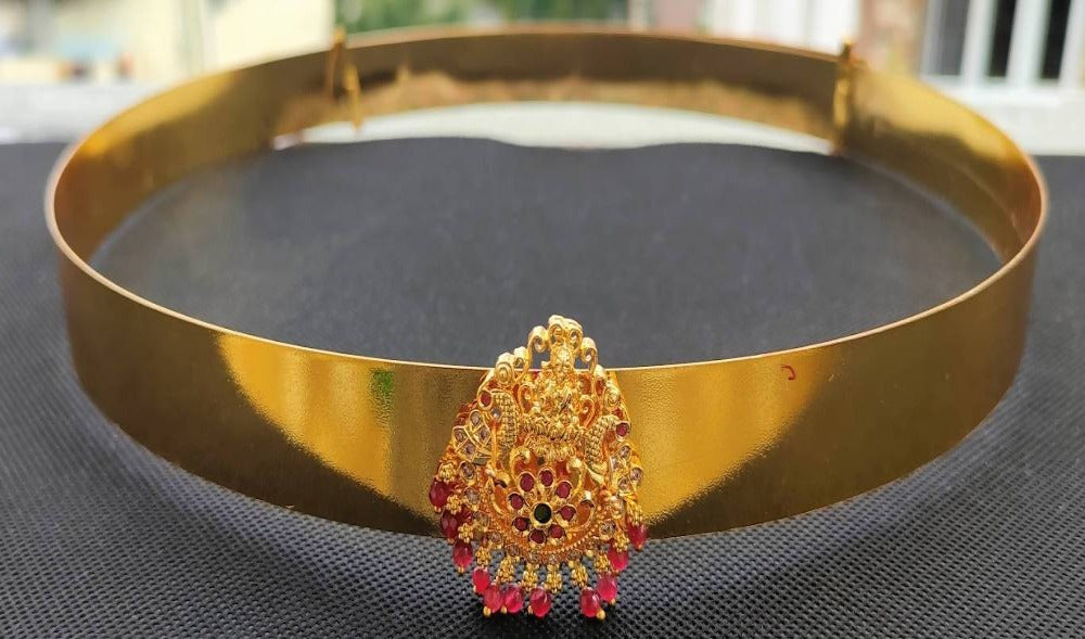 Plain Gold-Polished Hip belt with Temple Pendant | Swadesiicart