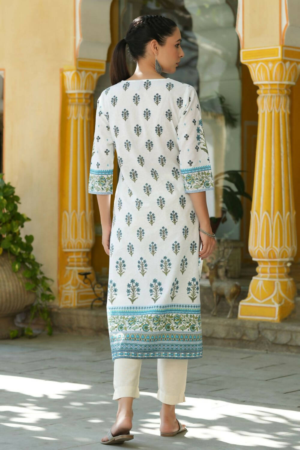Juniper Women's Blue Printed Straight Kurta | Swadesiicart