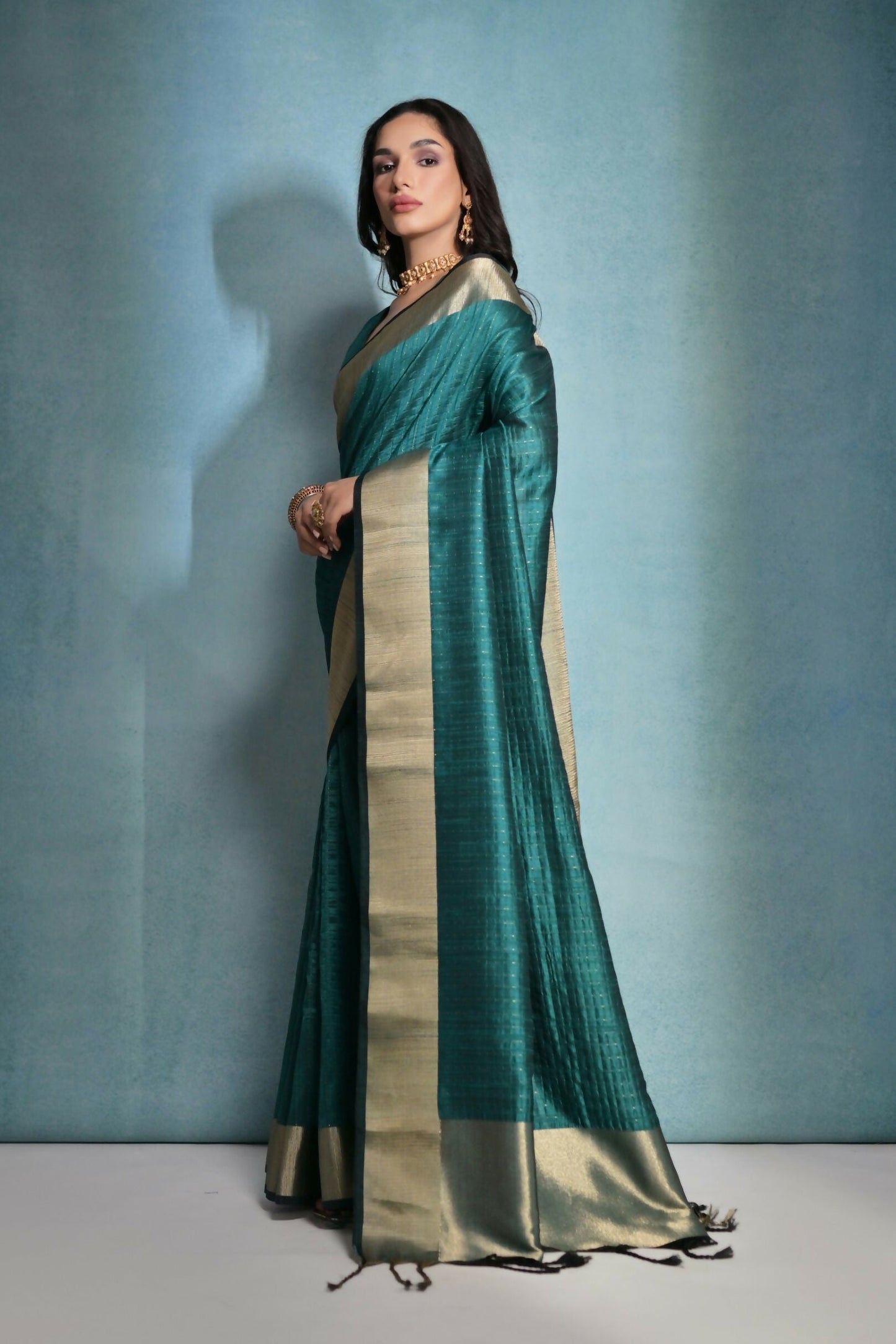 Vishnu Weaves Women's Rama Raw Silk Zari Woven Saree with Blouse - Swadesiicart