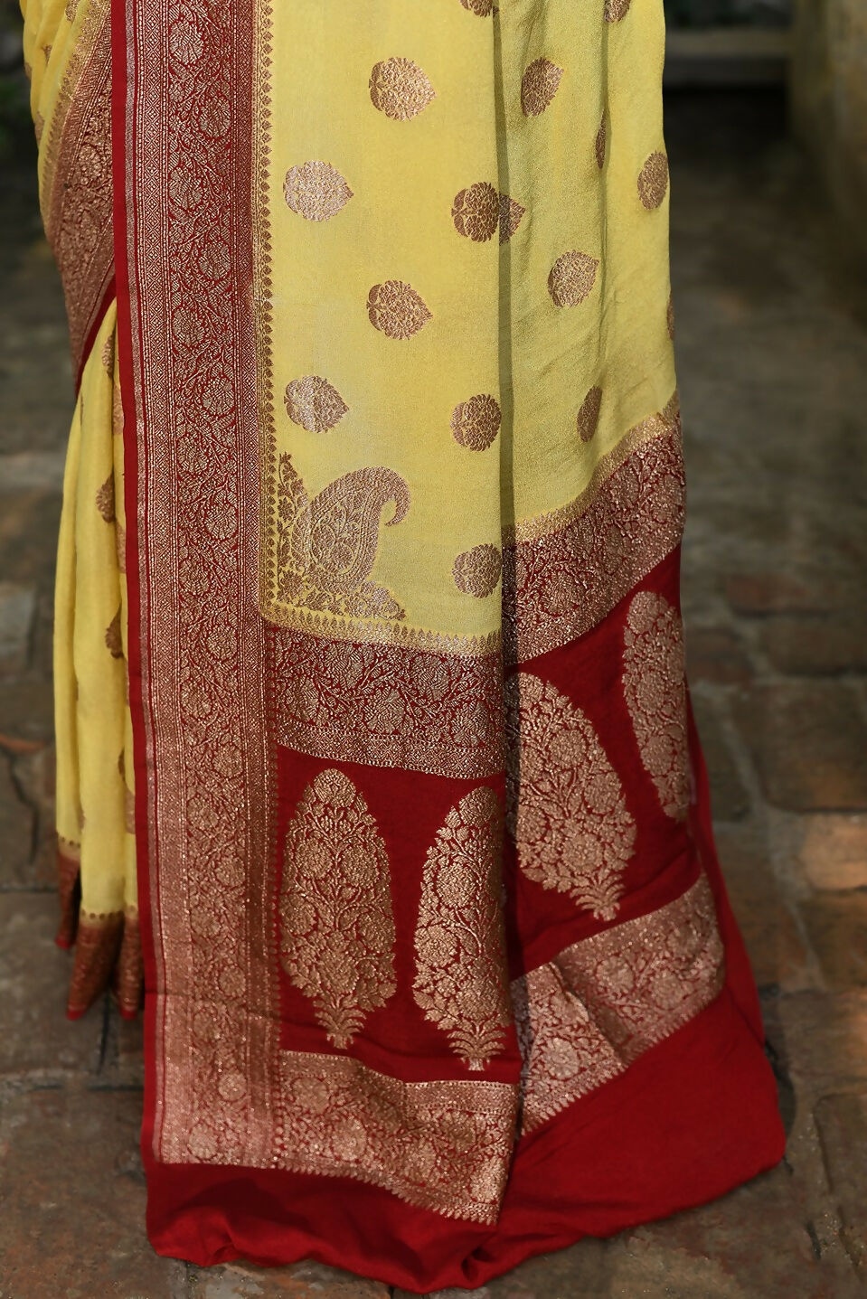 Joban Fashion Pale Yellow Crepe Chiffon Pure Handloom Banarasi Silk Saree | Swadesiicart