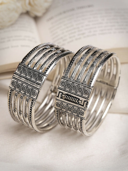 NVR Women's Set of 2 Silver-Toned German Silver Oxidised Kada Bangle - Swadesiicart