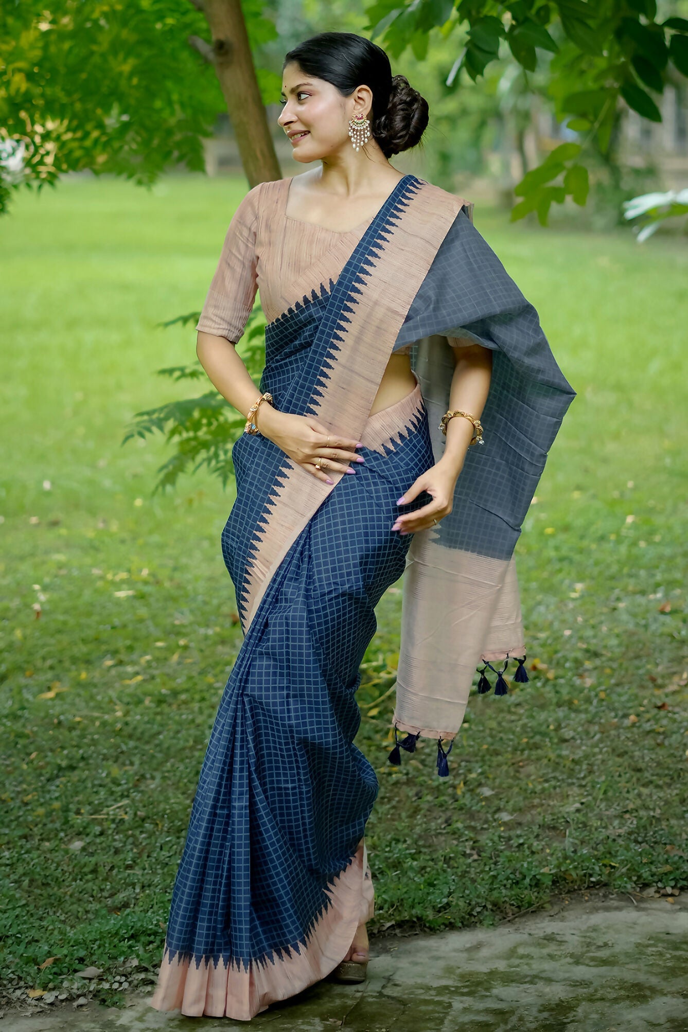 Vishnu Weaves Women's Blue Tussar Silk Woven Saree with Blouse - Swadesiicart