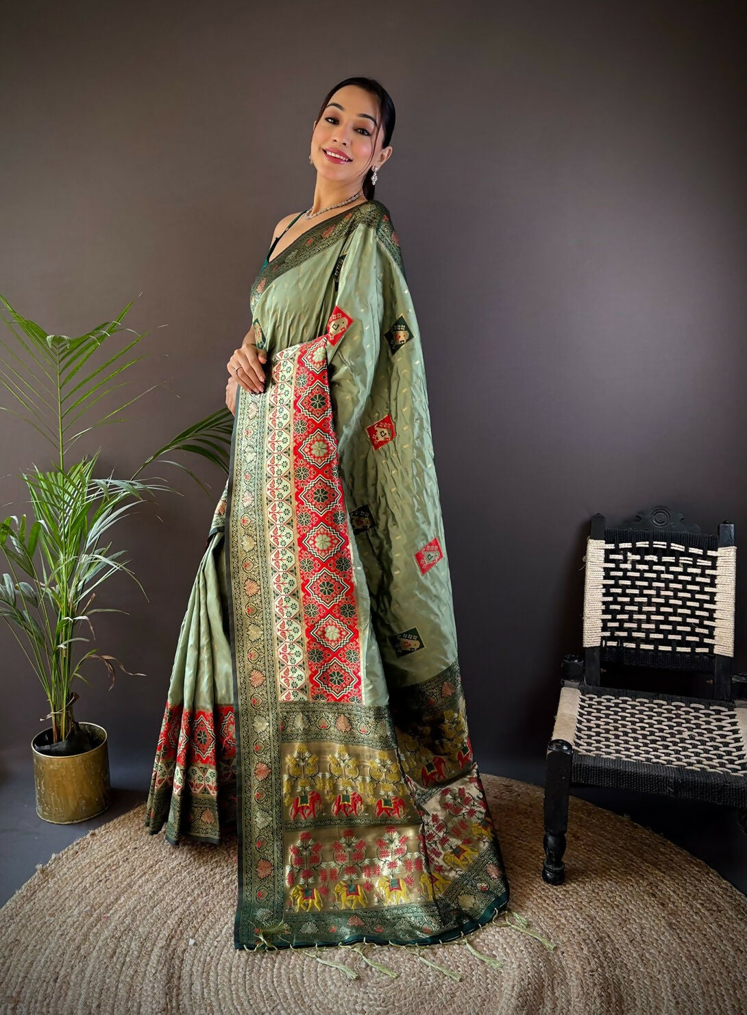 Joban Fashion Grey Small Butti Banarasi Silk Sarees | Swadesiicart