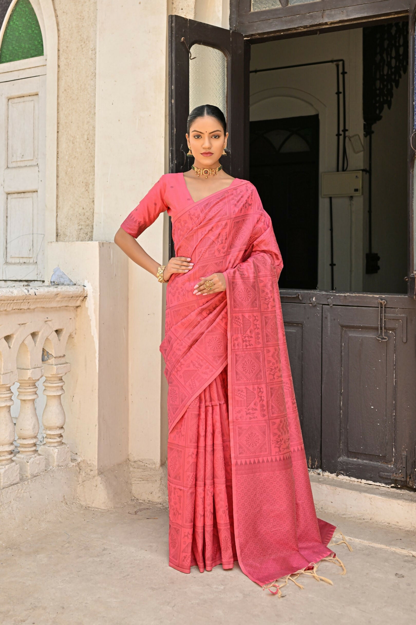 Vishnu Weaves Women's Red Handloom Raw Silk Saree with Blouse - Swadesiicart