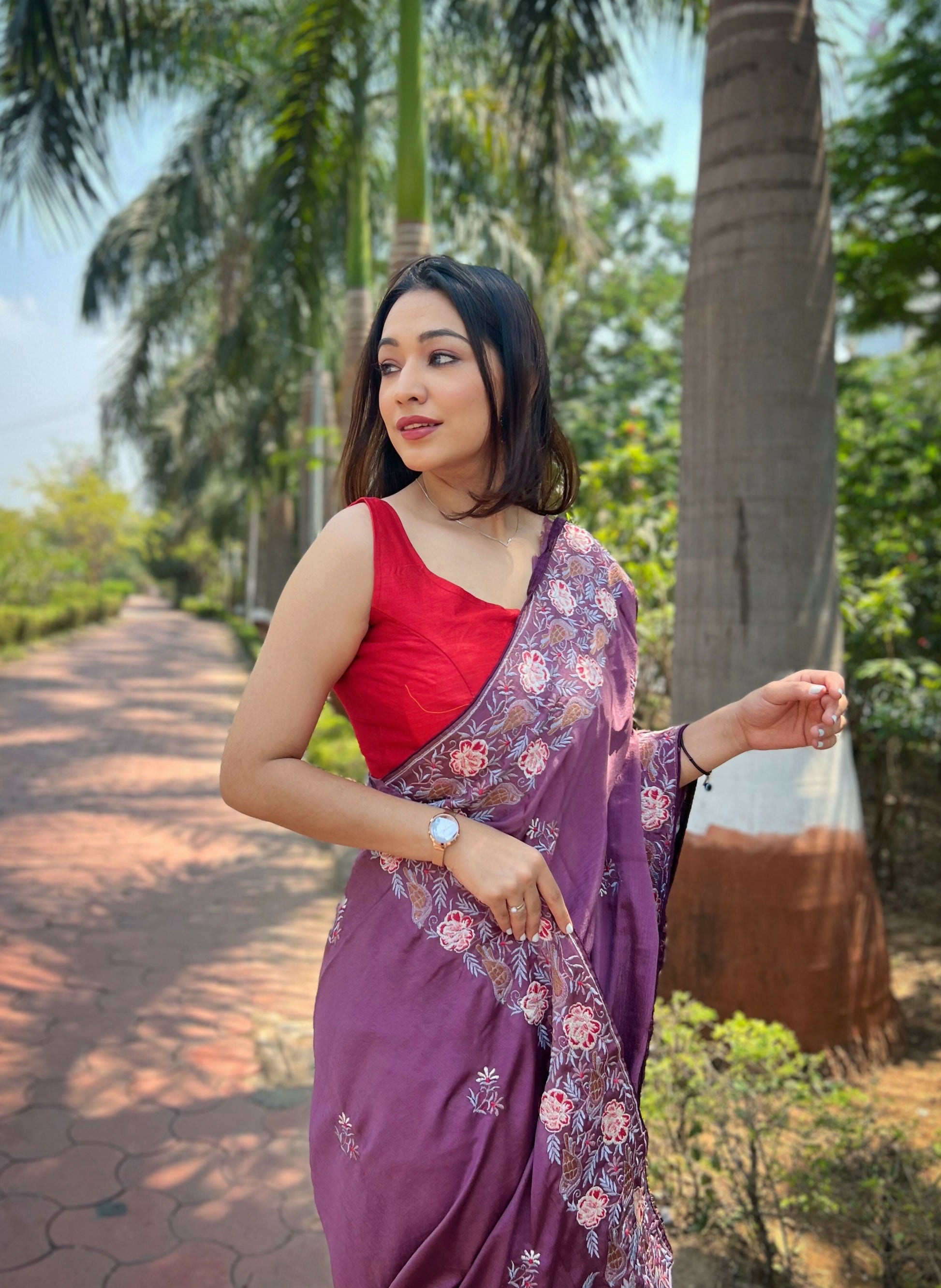 Vamsee Chinon Panchi Cherry Shimmer Saree - Swadesiicart