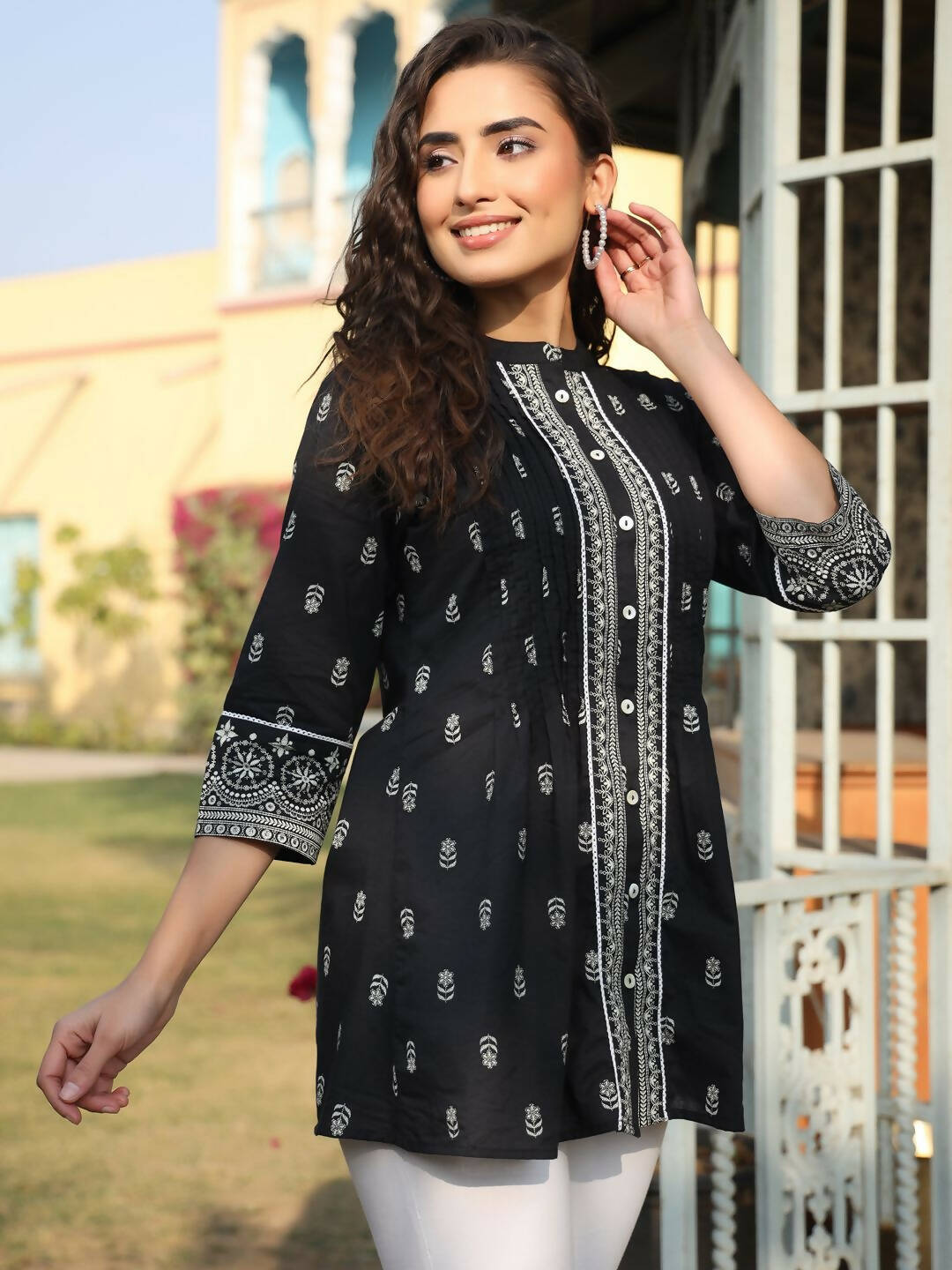 Juniper Women's Black Cambric Floral Printed Tunic | Swadesiicart