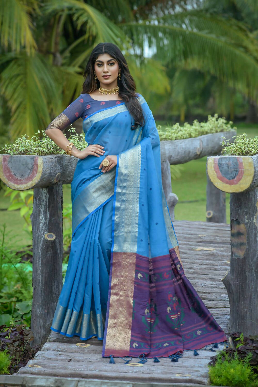 Vishnu Weaves Women's Blue Cotton Silk Zari Woven Saree with Blouse - Swadesiicart