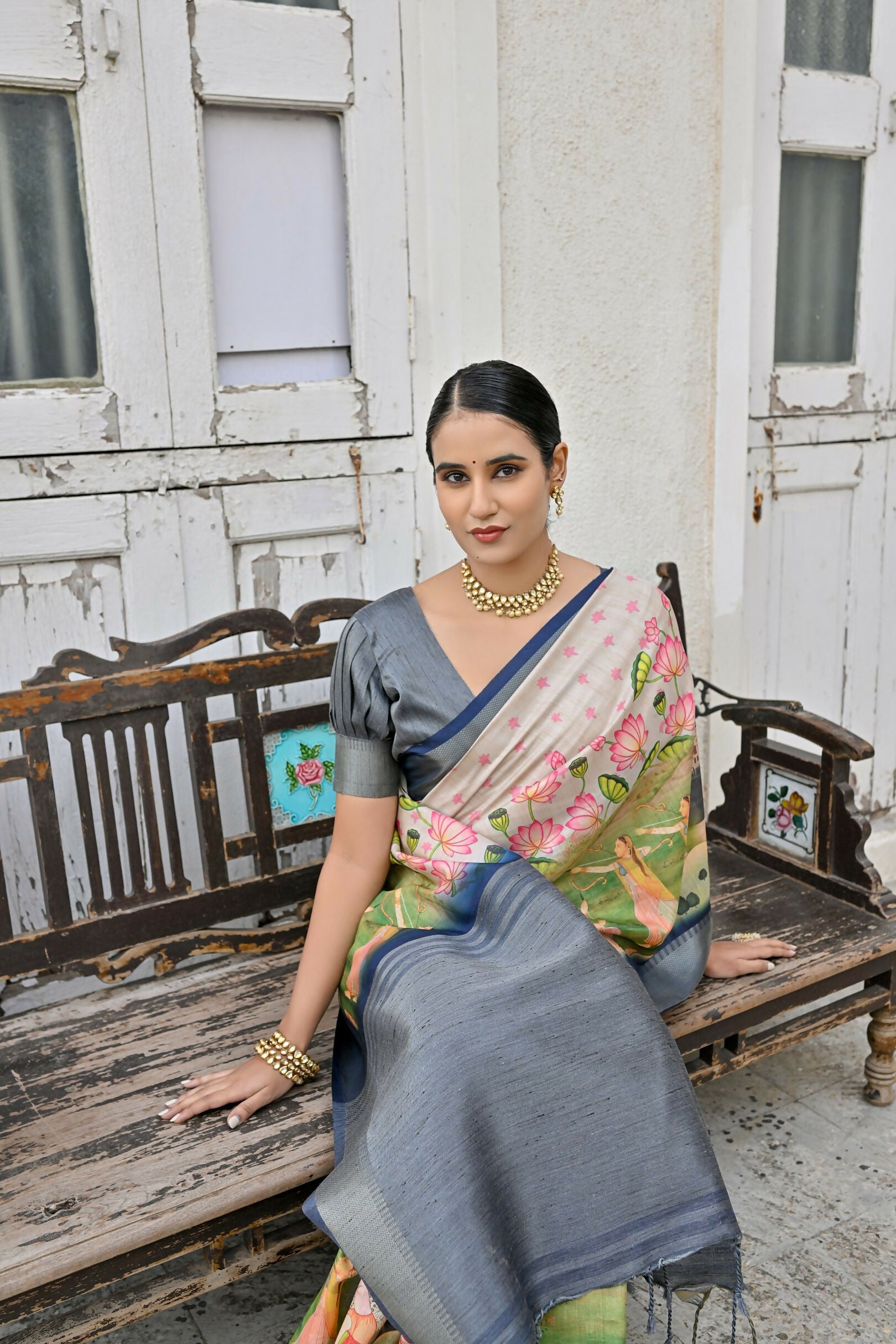 Vishnu Weaves Women's Blue Soft Tussar Silk Saree with Blouse - Swadesiicart