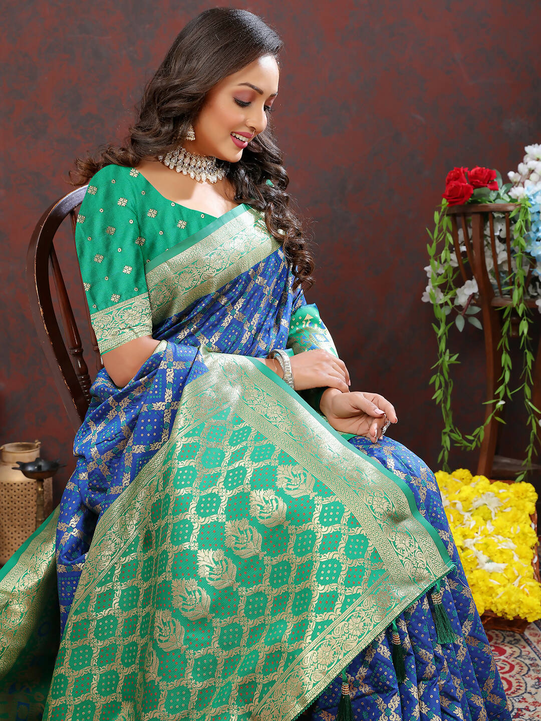 Lorenvalley Fashion Blue & Green Patola Silk Woven Design Meenakari Weaving Saree - Swadesiicart