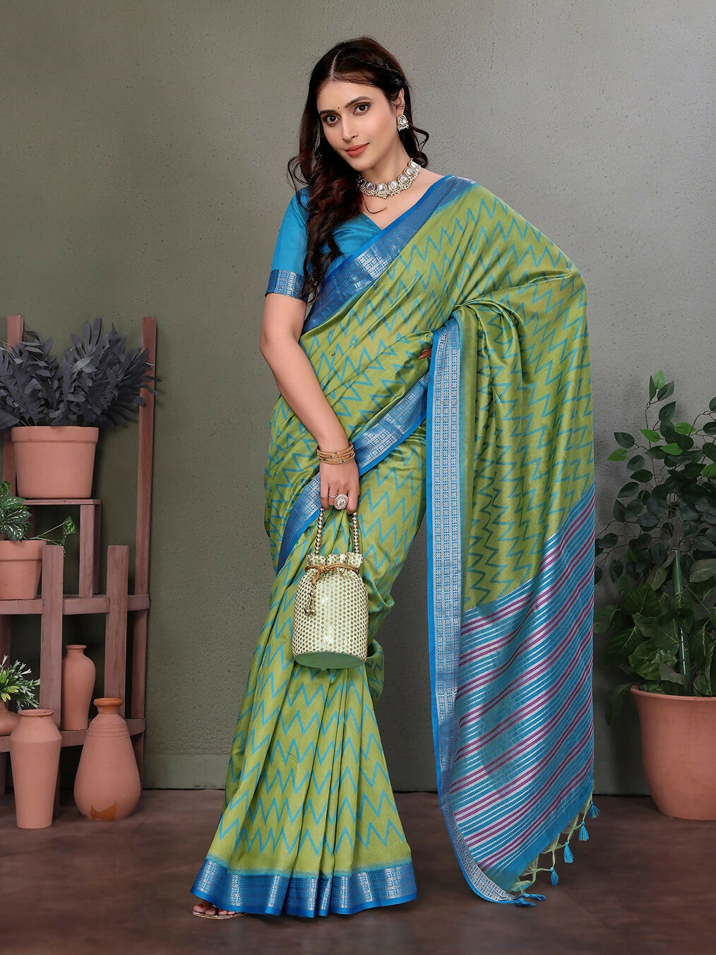 Joban Fashion Parrot Green Plain Banarasi Silk Sarees | Swadesiicart
