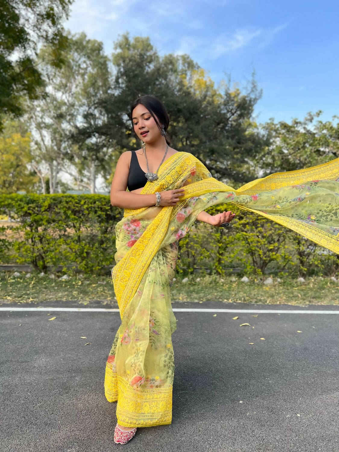 Vamsee Yellow Organza Saree - Swadesiicart