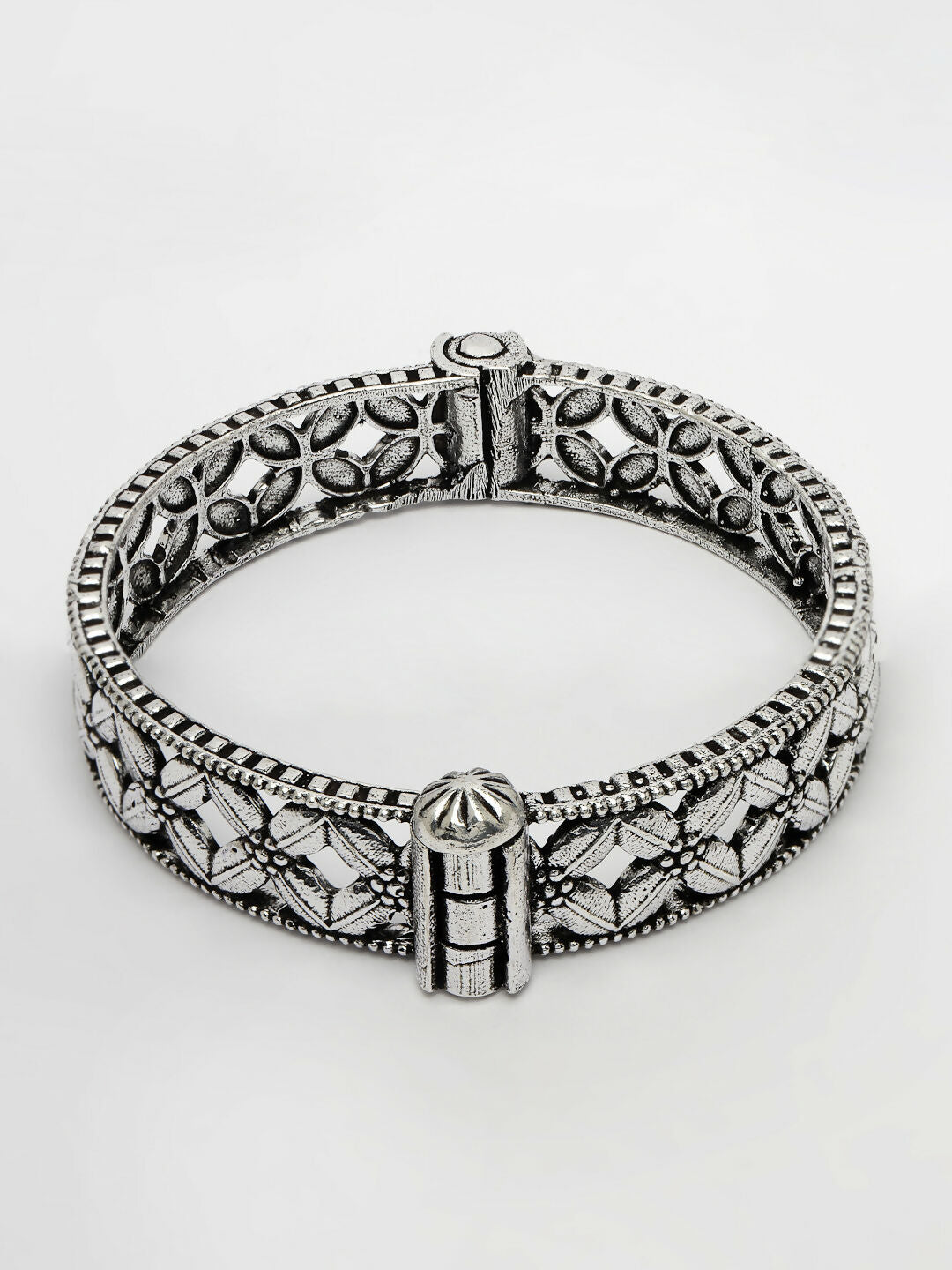 NVR Women's Silver-Toned German Silver Oxidised Kada Bangle - Swadesiicart