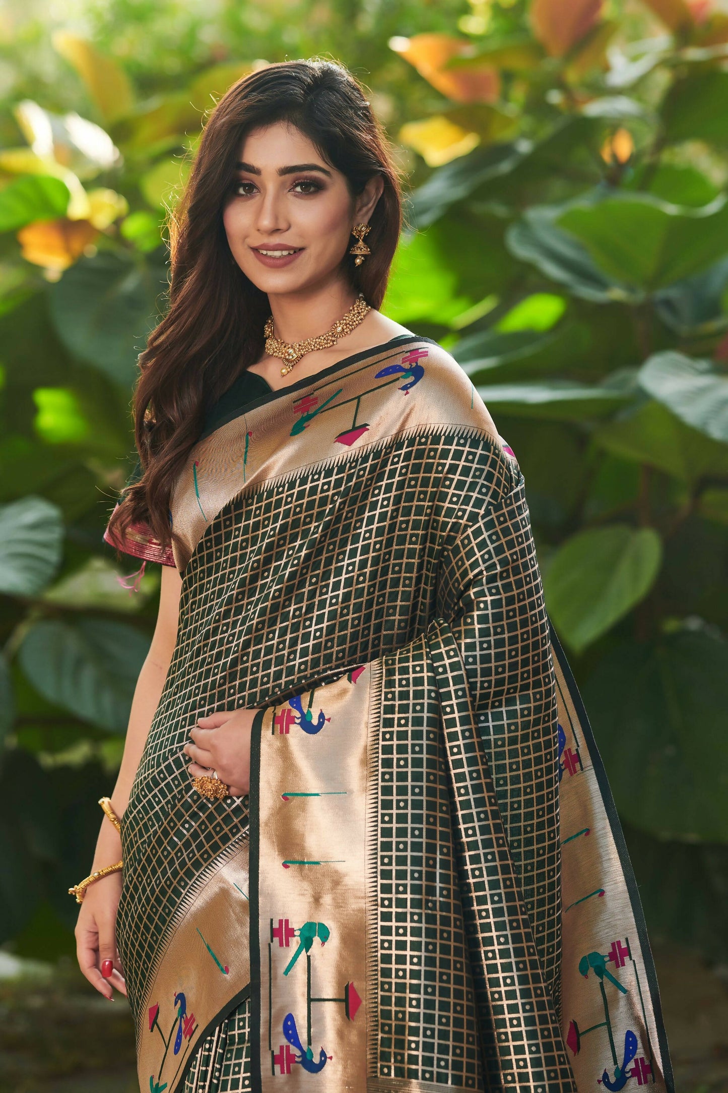 Vishnu Weaves Women's Bottle Green Paithani Silk Minakari Zari Woven Saree with Unstitched Blouse - Swadesiicart