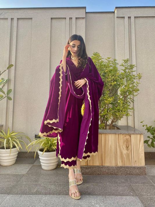 trueBrowns Wine Velvet Lace Kurta Pant Set | Relove - Swadesiicart