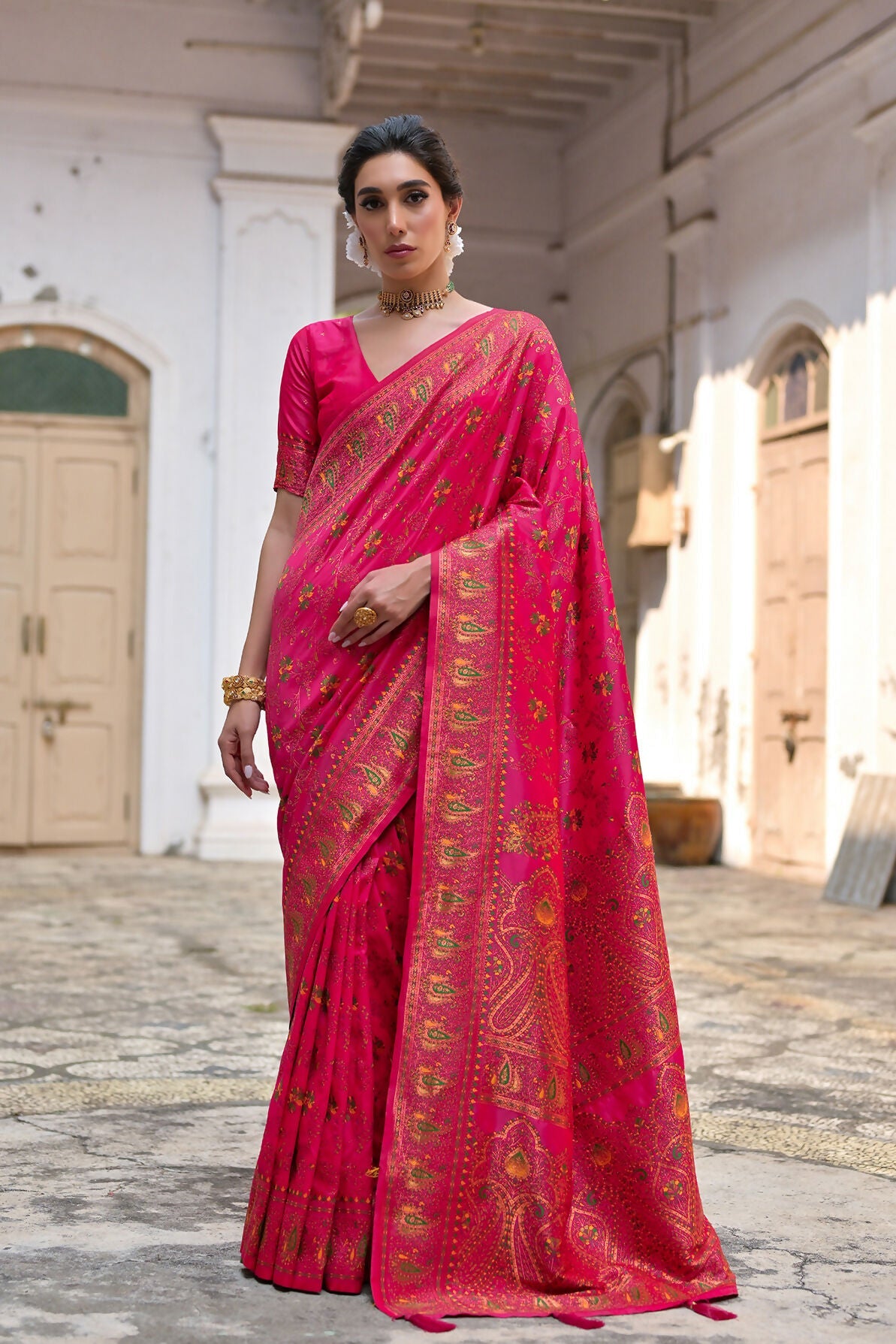 Vishnu Weaves Women's Pink Silk Woven Saree with Blouse - Swadesiicart