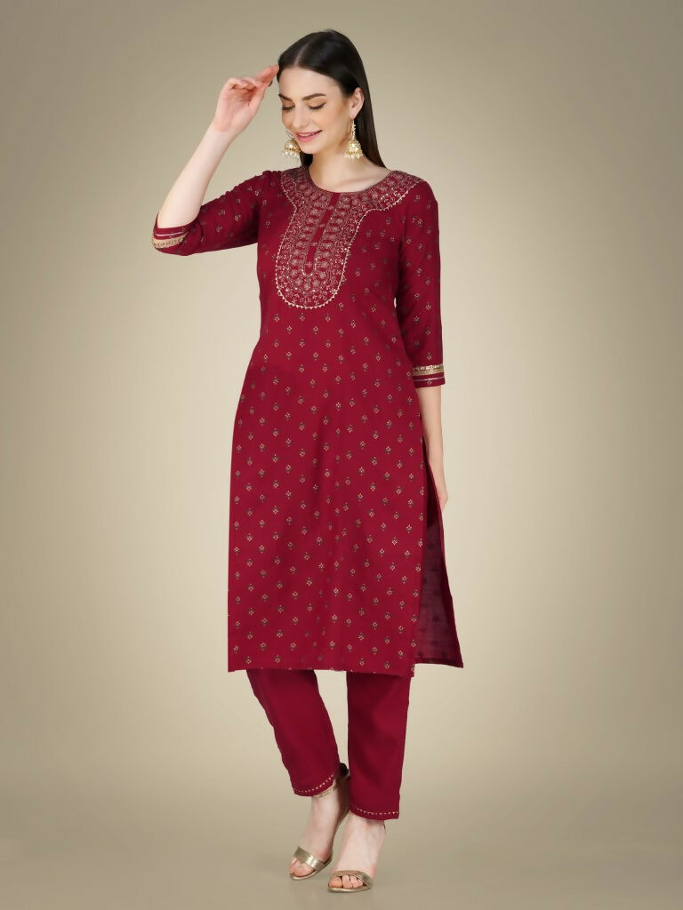 Jyoti Fashion Women's Maroon Cotton Magic Slub Embroidery & Sequence work Kurta with Trouser & Dupatta | Swadesiicart