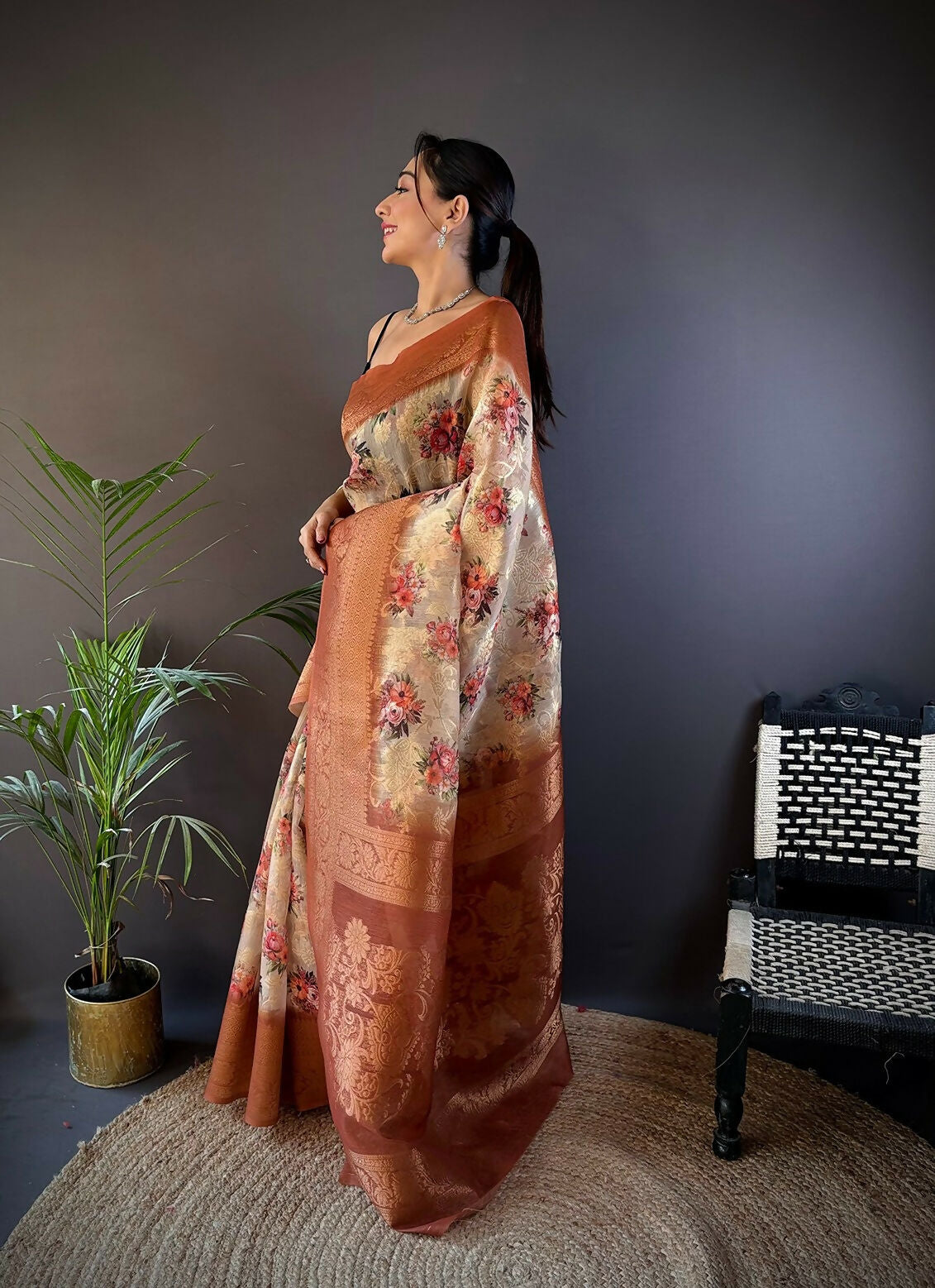 Joban Fashion Brown Floral Motifs Banarasi Silk Sarees | Swadesiicart