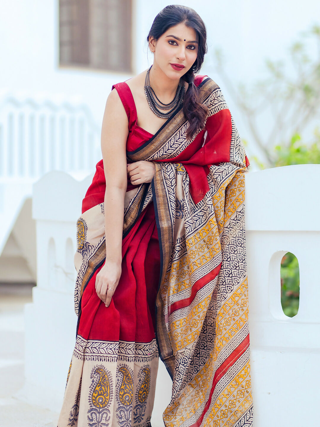 Zibaa Hand-Blocked Pure Maheshwari Silk Red Saree | Swadesiicart