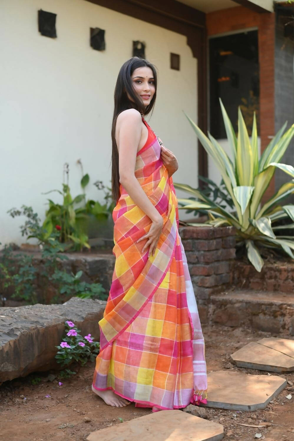 Very Much Indian Pure Linen Saree With Sleek Border And Exclusive Design - Yellow | Swadesiicart