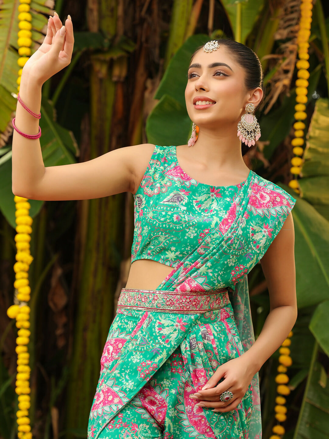 Janasya Green Georgette Floral Saree | Swadesiicart
