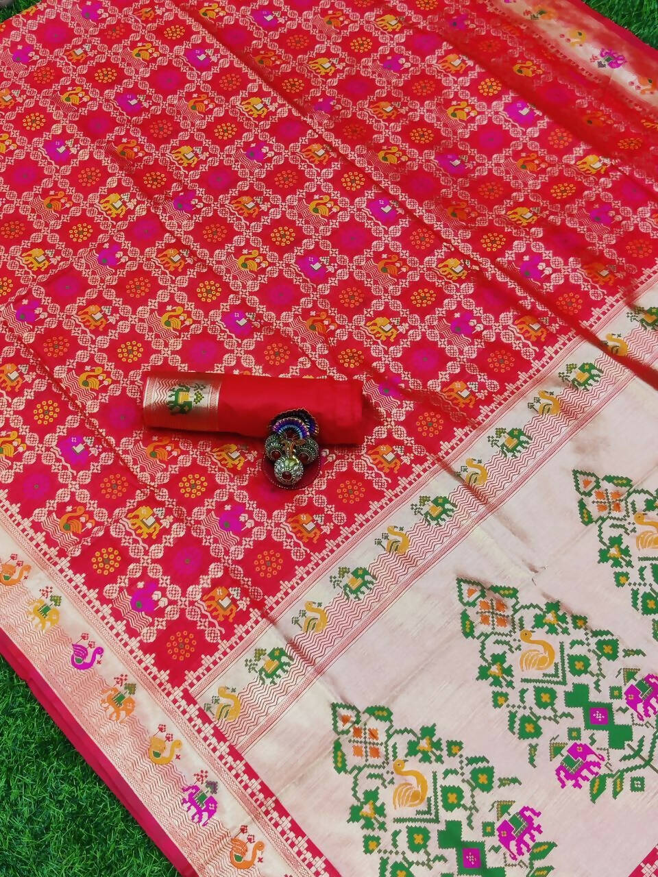 DEIANA'S Beautiful Designer Golden zari Soft Lichi Silk Saree - Red - Swadesiicart