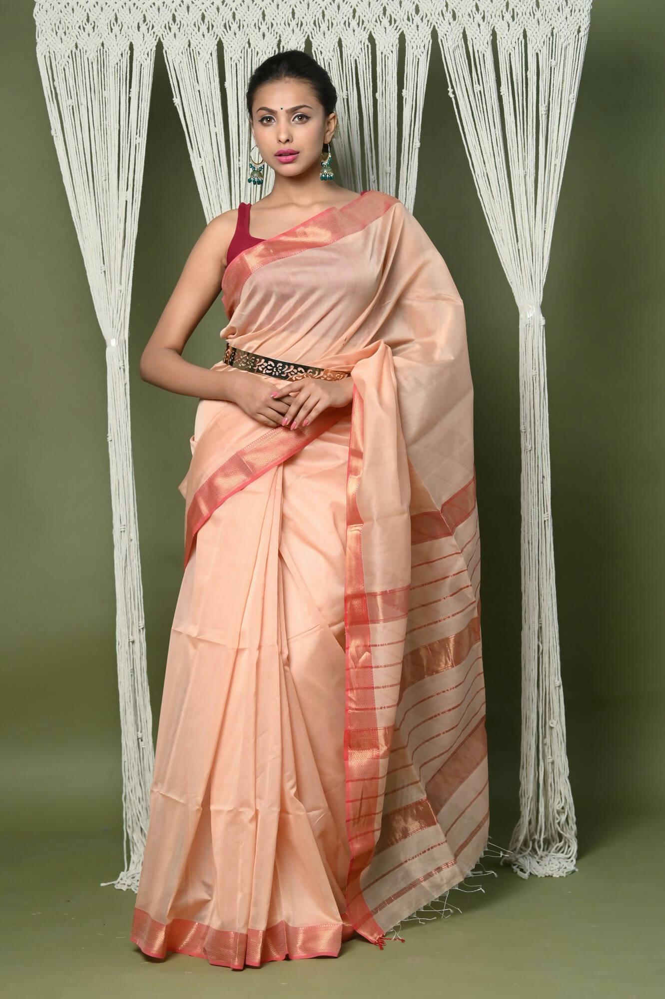 Very Much Indian Handloom Cotton Silk Maheshwari Saree With Sleek Golden Border - Beige | Swadesiicart