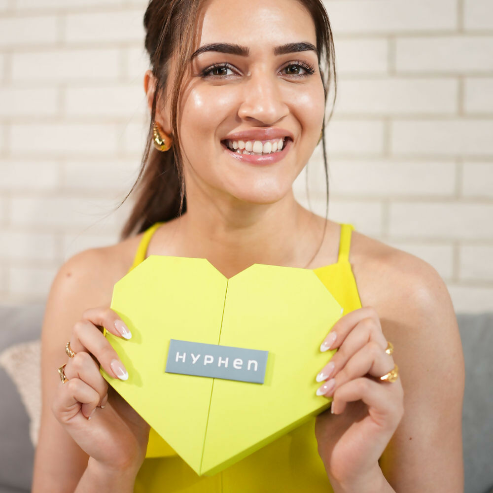 Hyphen By Kriti Sanon Vitamin Infused Peptide VIP Kit - Visible Dewy Glow & Moisturized, Juicy Lips | Swadesiicart