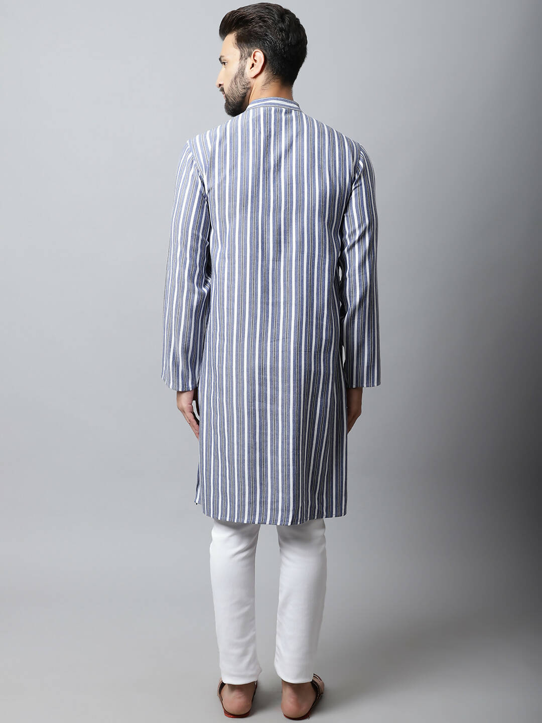 Even Apparels Blue Color Pure Cotton Men's Kurta With Band Collar (STR1168) | Swadesiicart