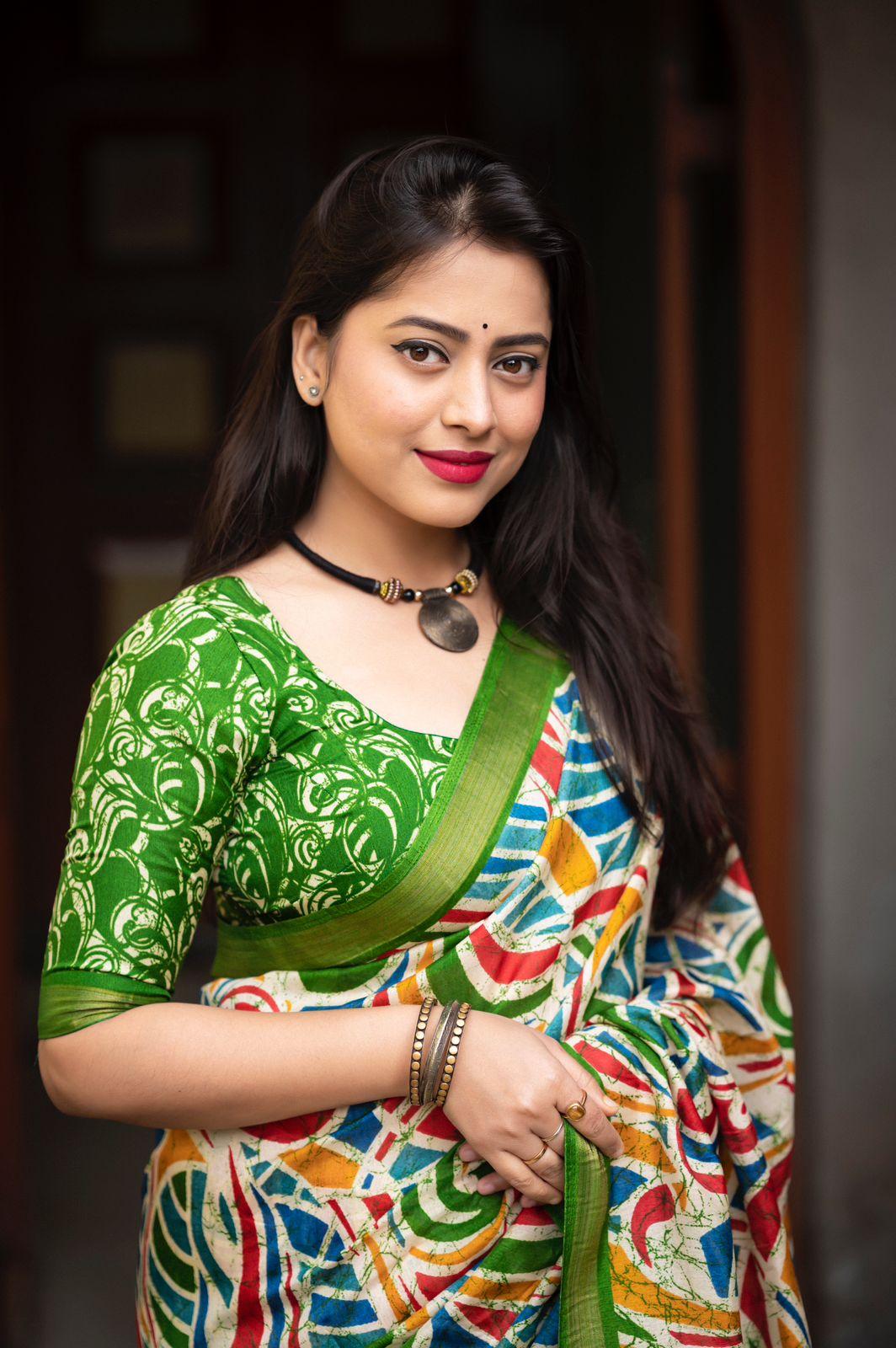 Green Cotton Crepe Batik Print Saree with Unstitched Blouse - Hiral Fashion | Swadesiicart