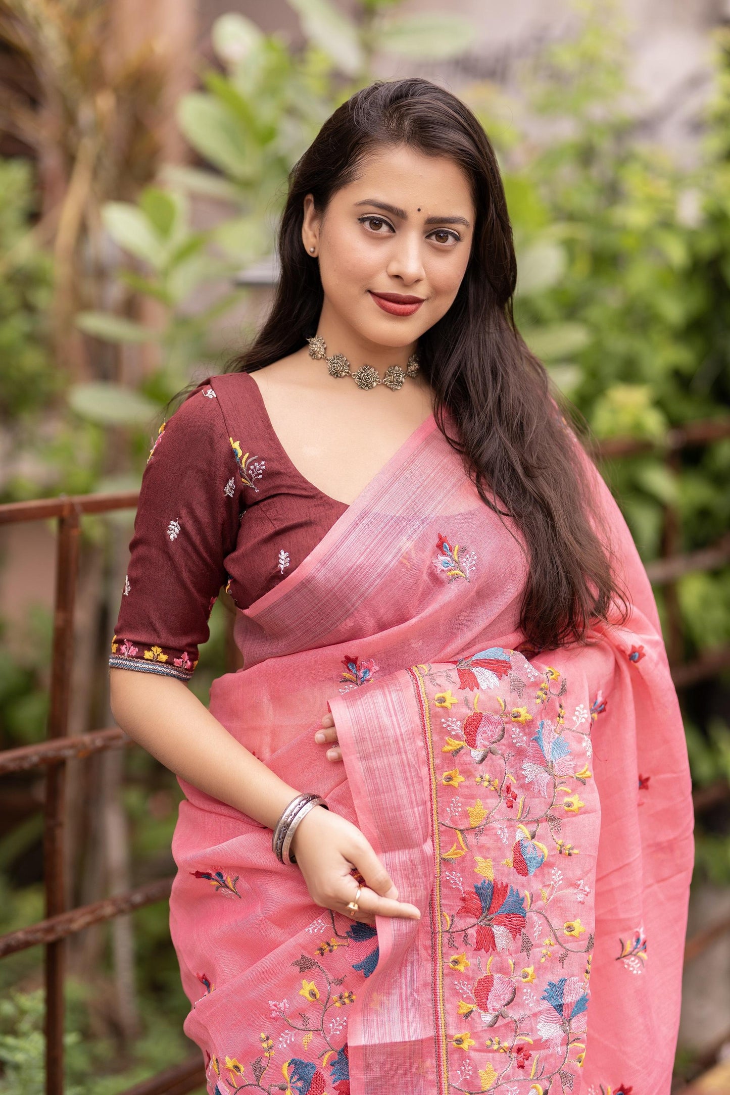 Pink Pure Linen Ethnic Motifs Saree with Unstitched Blouse - Hiral Fashion | Swadesiicart