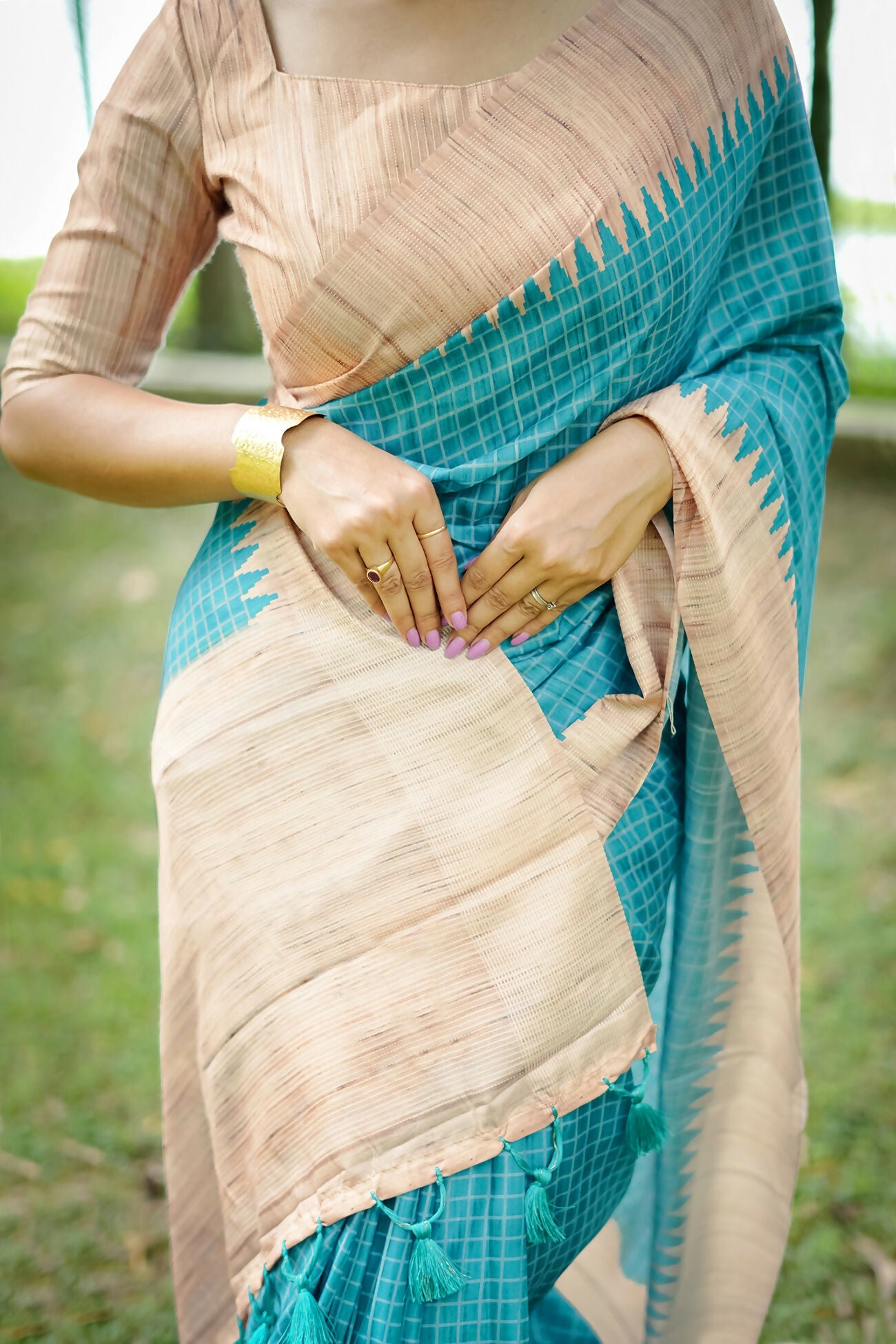 Vishnu Weaves Women's Firozi Tussar Silk Woven Saree with Blouse - Swadesiicart