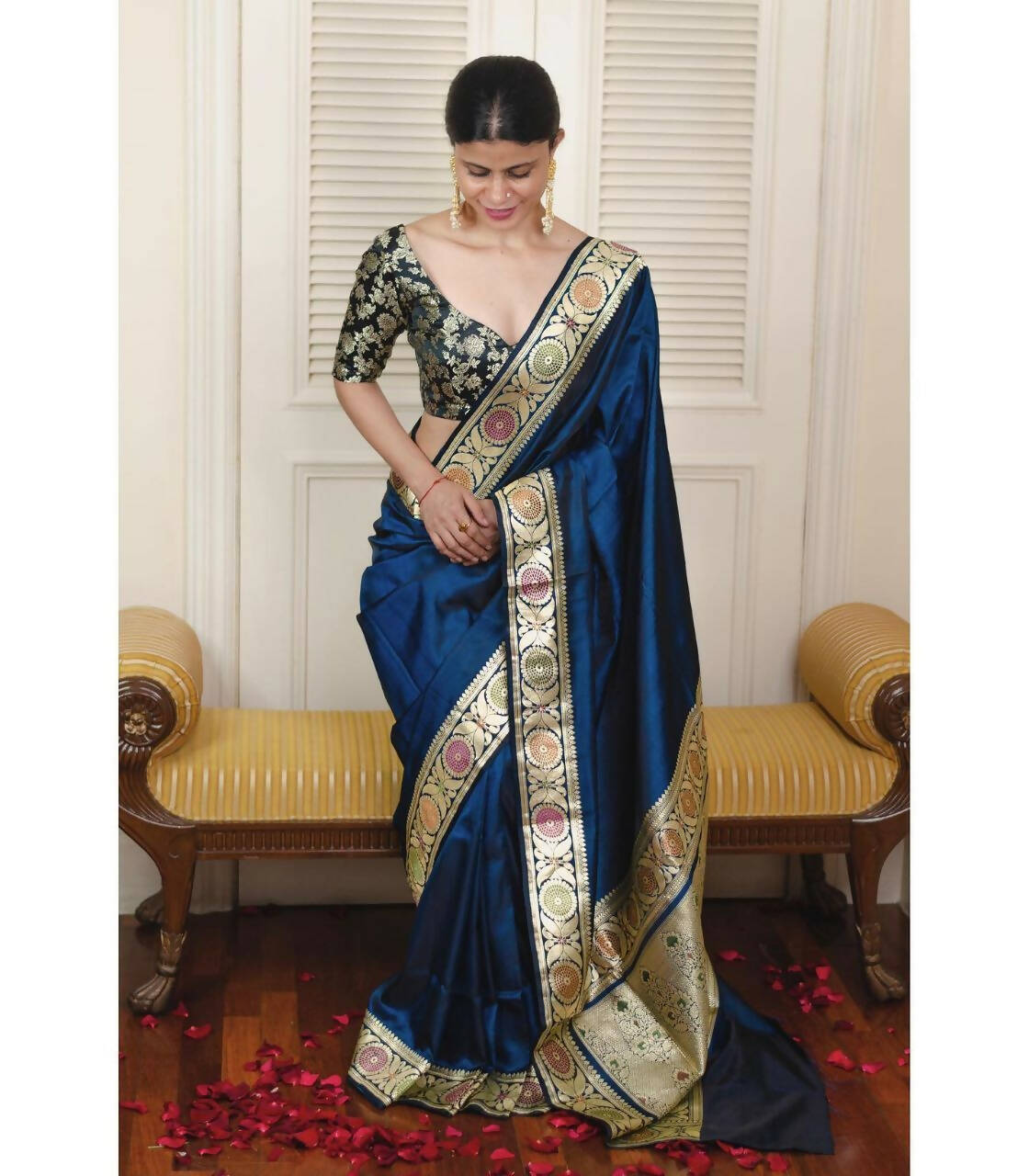 DEIANA'S Beautiful Designer Golden zari Soft Lichi Silk Saree - Blue - Swadesiicart