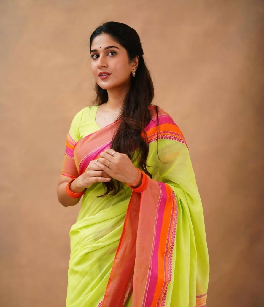 Exclusive Collection Light Green Beautiful Khadi Cotton Handloom Saree - Swadesiicart