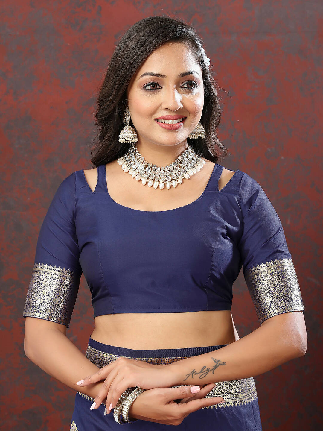 Lorenvalley Fashion Navyblue Soft Silk Woven Design Gold Zari Weaving Saree - Swadesiicart