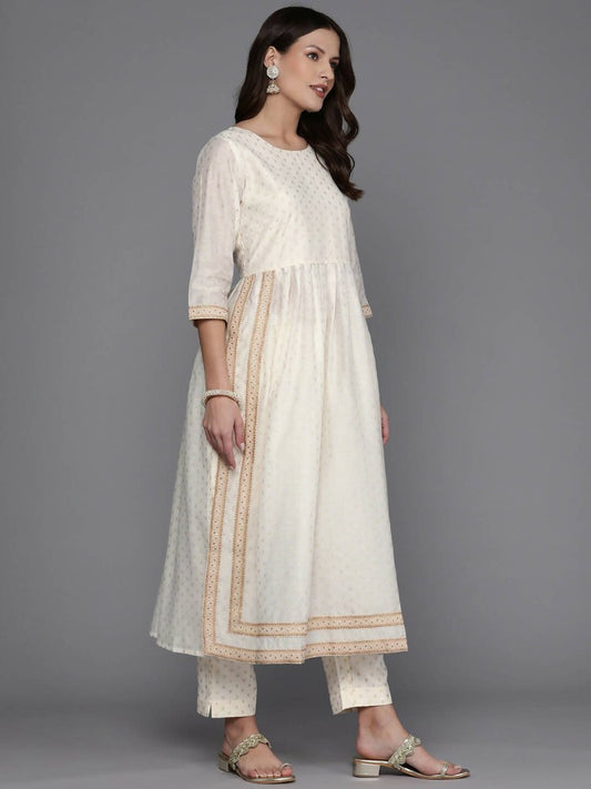 Ahalyaa Women Printed Pleated Kurta with Trousers - Off White Color | Swadesiicart