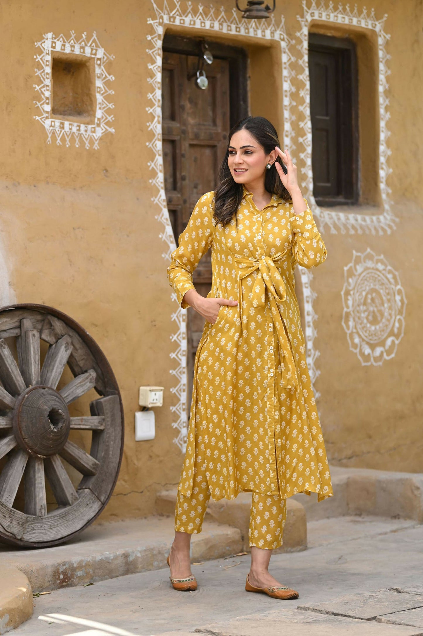 Jyoti Fashion Women's Mustard Pure Muslin Heavy Digital Printed Kurta Pant Set | Swadesiicart
