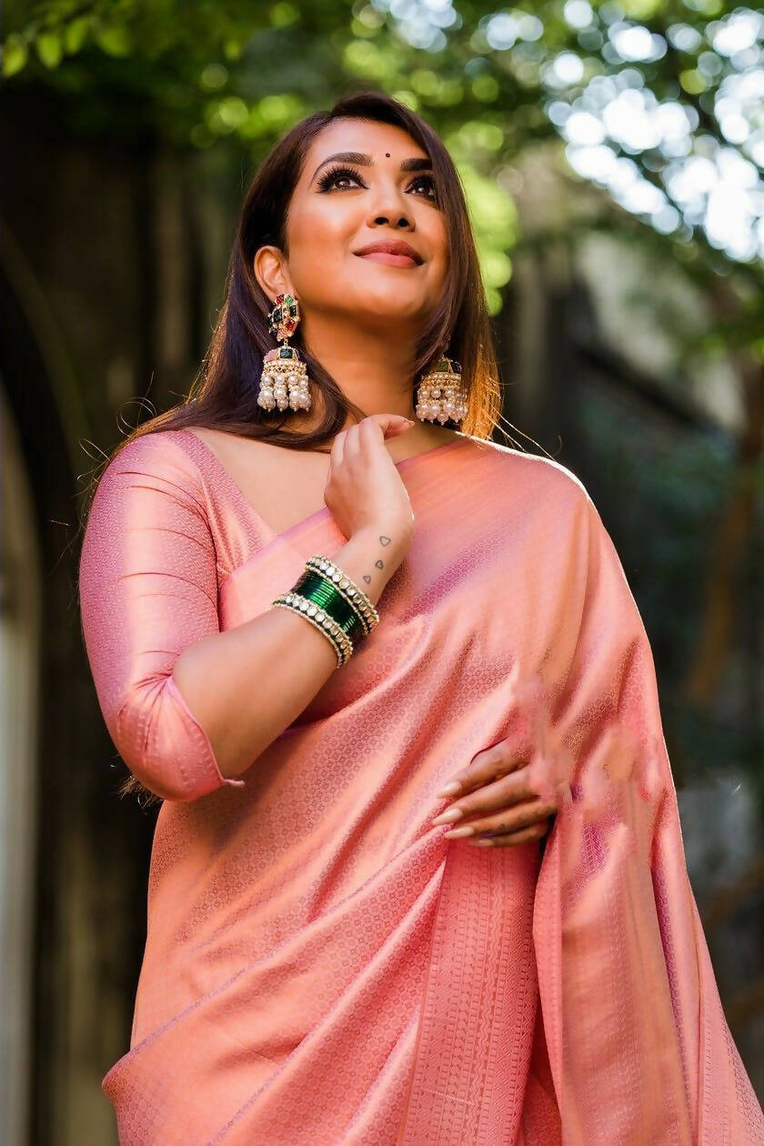 DEIANA'S Beautiful Designer Golden zari Soft Lichi Silk Saree - Light Pink - Swadesiicart