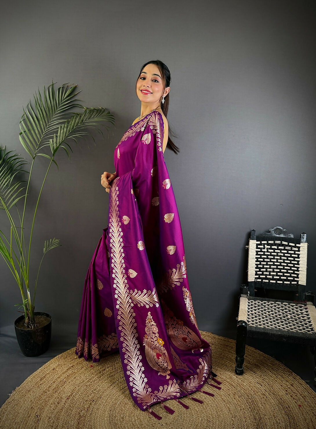 Joban Fashion Banarasi Purple Woven Soft Silk Saree | Swadesiicart