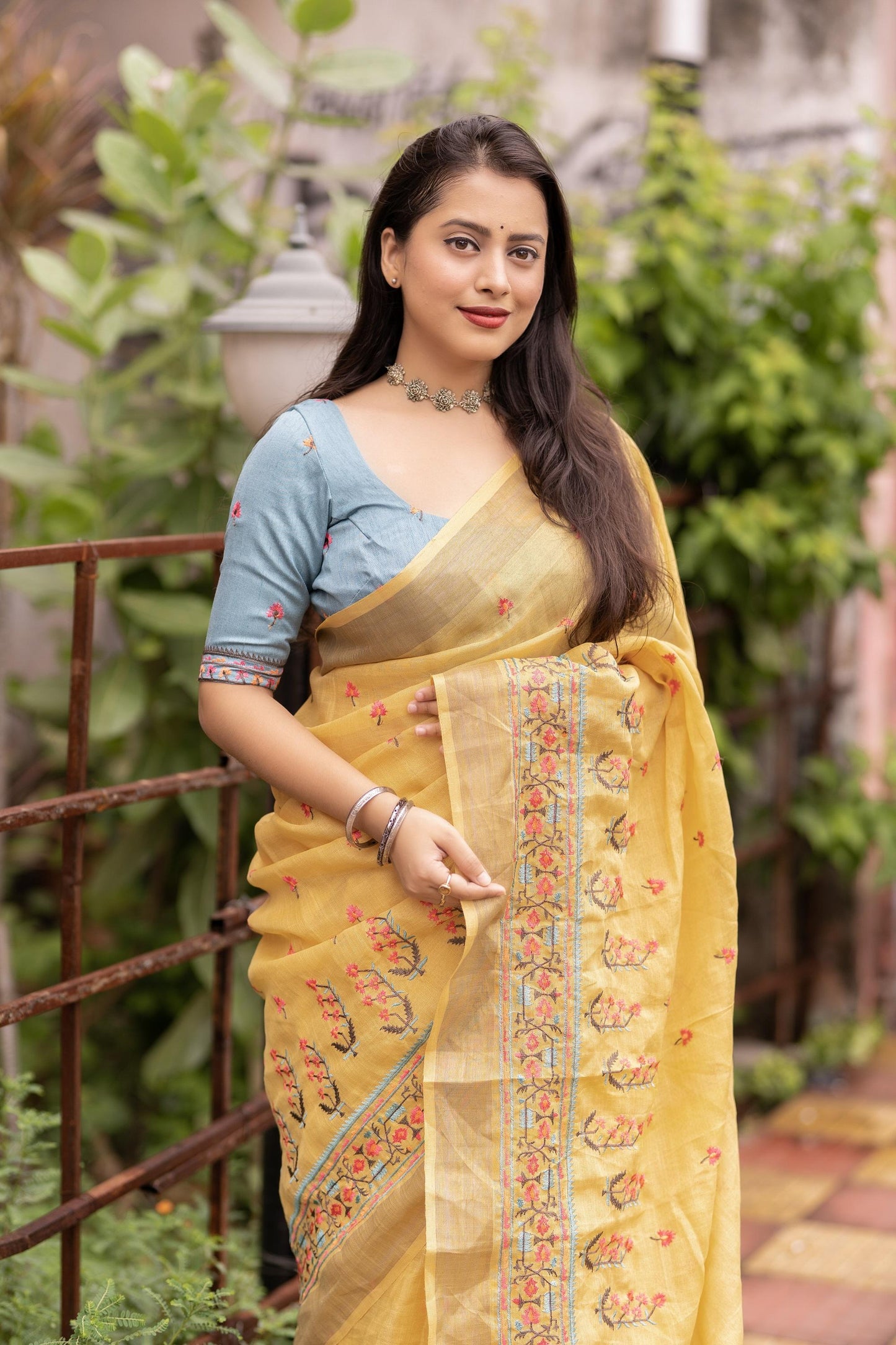 Yellow Pure Linen Ethnic Motifs Saree with Unstitched Blouse - Hiral Fashion | Swadesiicart