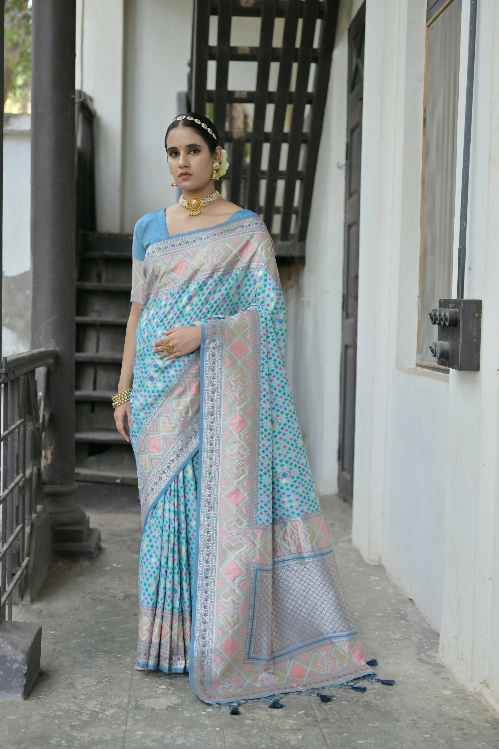 Vishnu Weaves Women's Firozi Paithani Silk Saree with Blouse - Swadesiicart