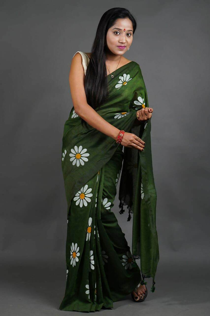 Exclusive Collection Deep Green Pure Cotton Saree With Sunflower Design - Swadesiicart