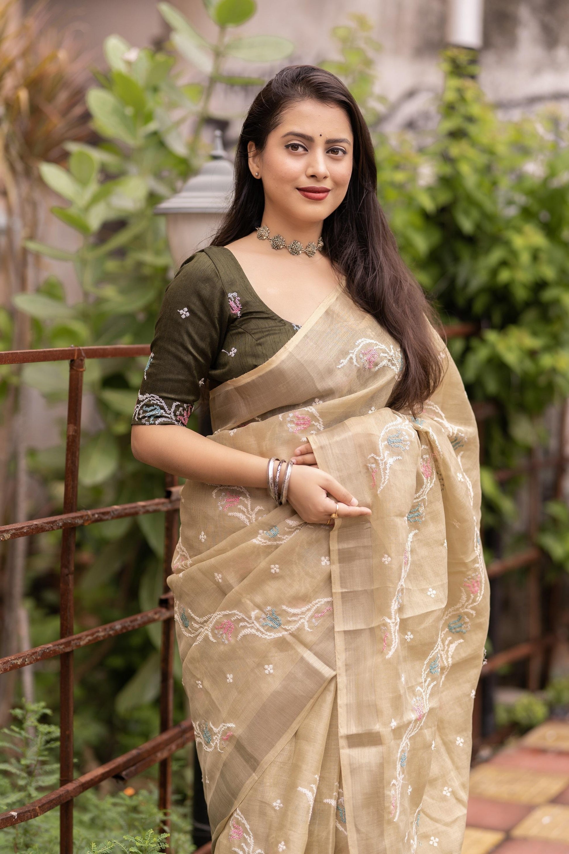 Olive Pure Linen Ethnic Motifs Saree with Unstitched Blouse - Hiral Fashion | Swadesiicart