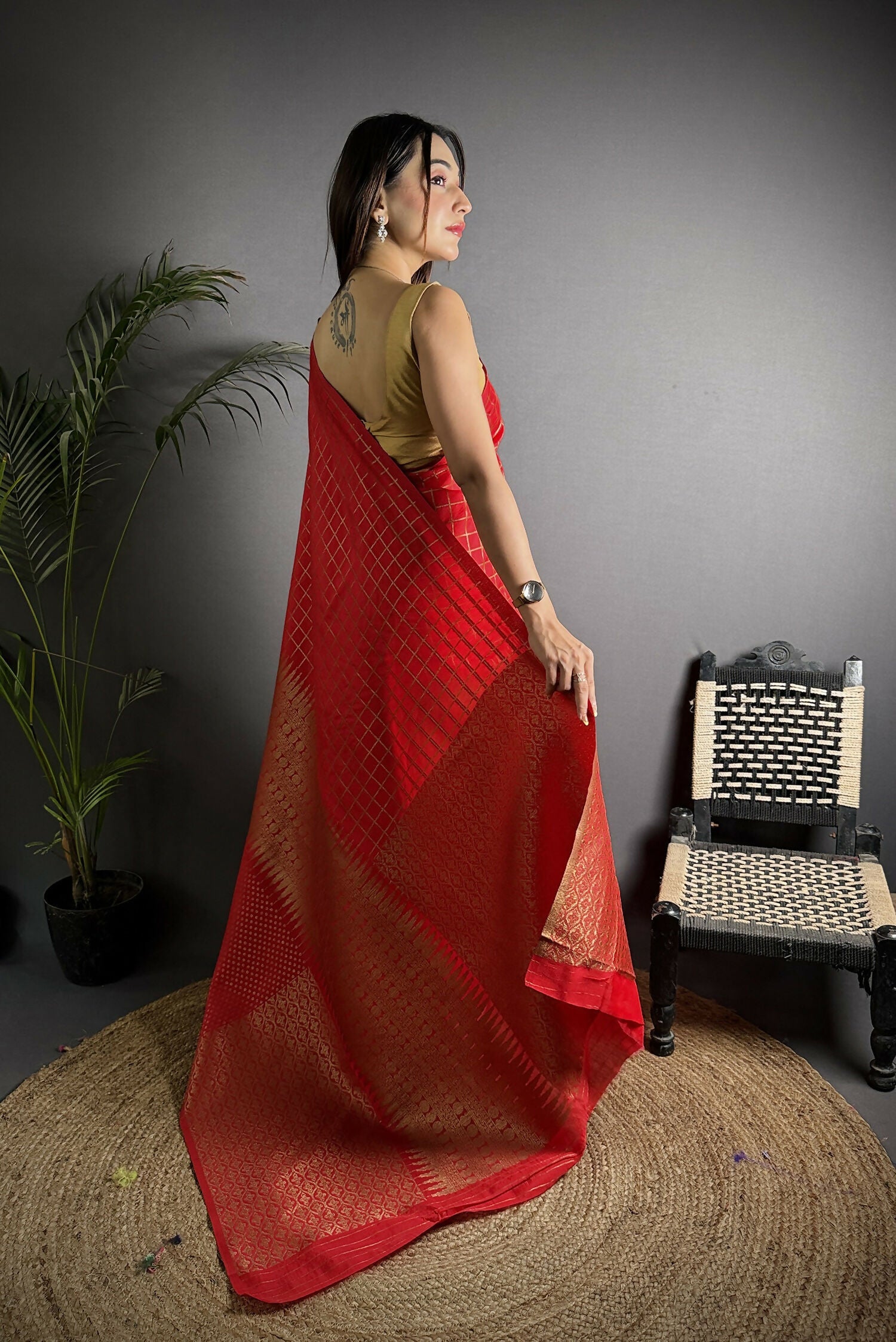 Joban Fashion Red Banarasi Soft Lichi Silk Checks & Woven Saree | Swadesiicart