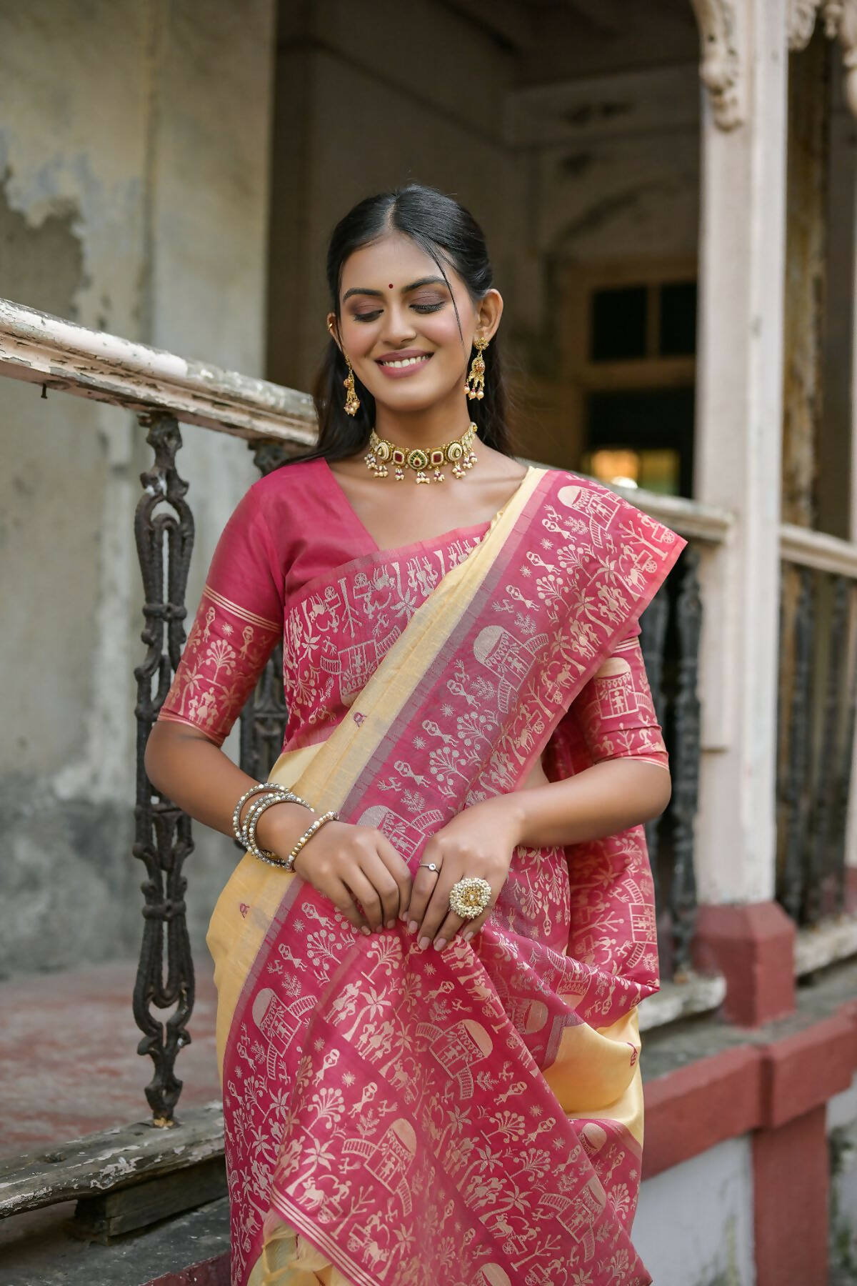 Vishnu Weaves Women's Rani Handloom Raw Silk Woven Saree with Blouse - Swadesiicart