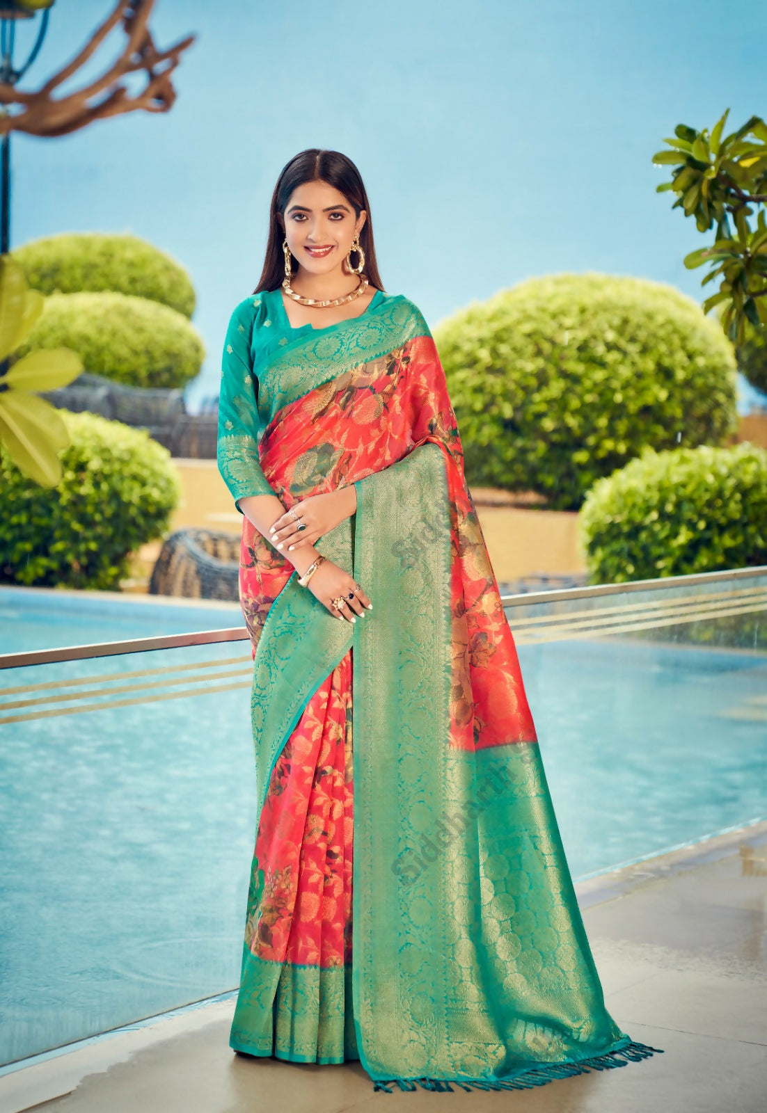 Exclusive Collection Wedding Red Green Collection Banarasi Silk Saree With Rich Pallu - Swadesiicart