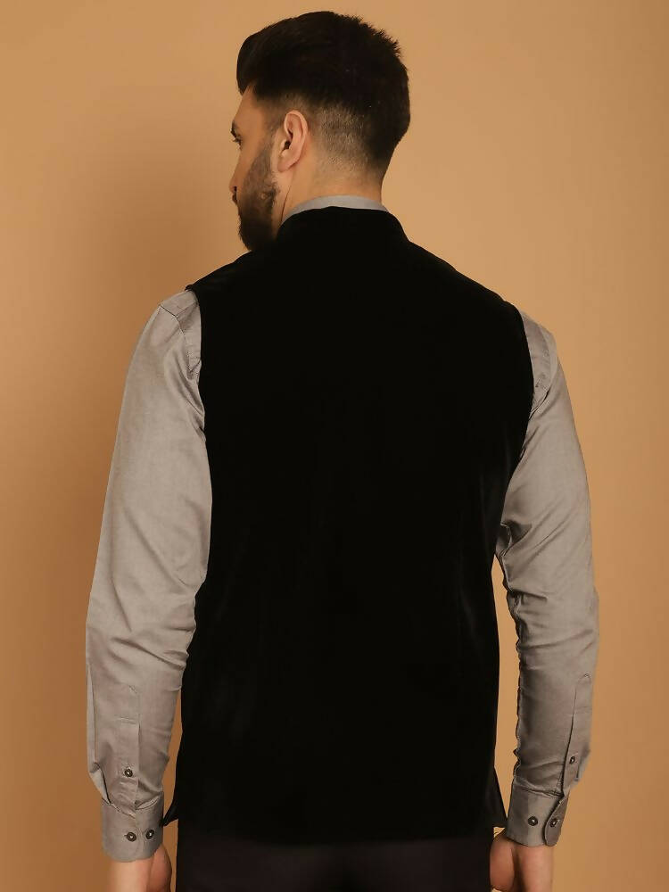 Even Apparels Nehru Jacket With Welt Pockets - Black | Swadesiicart