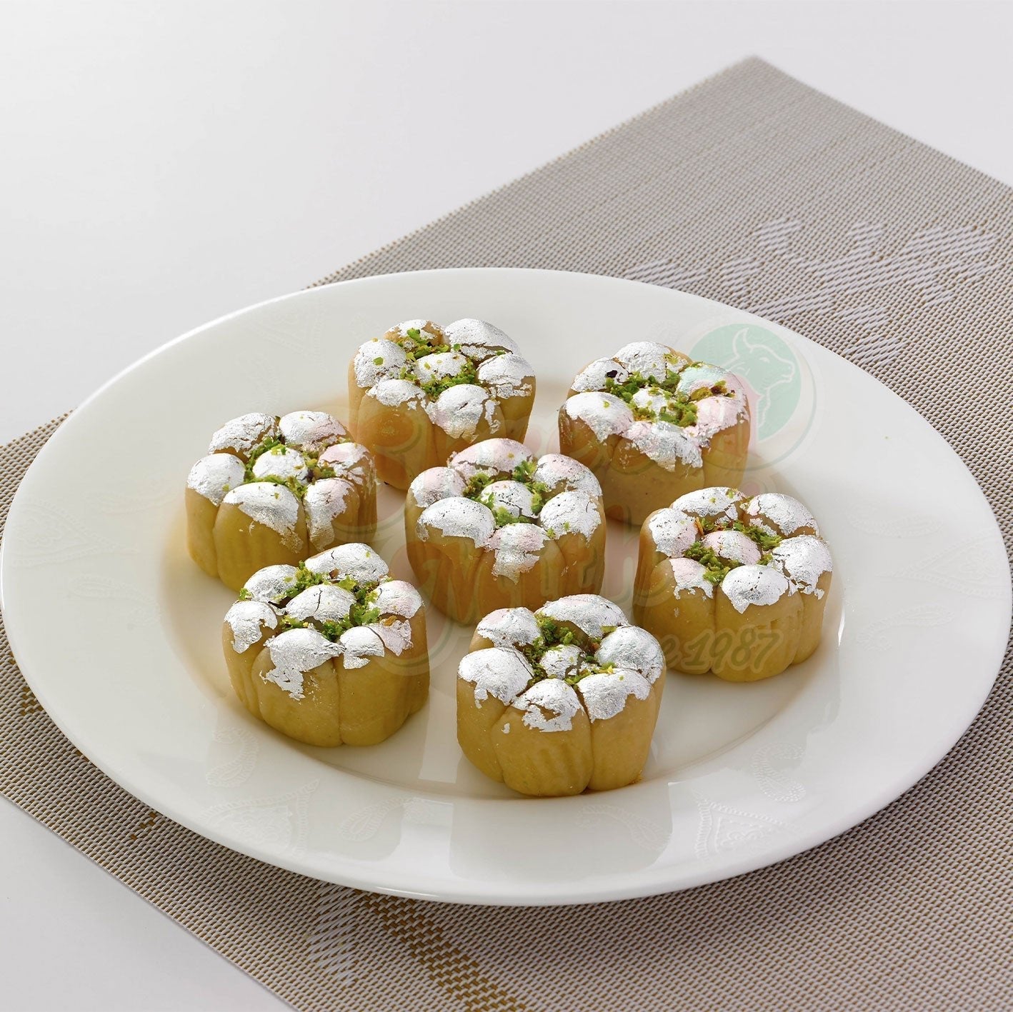 Shree Mithai Kaju Gajra | Swadesiicart