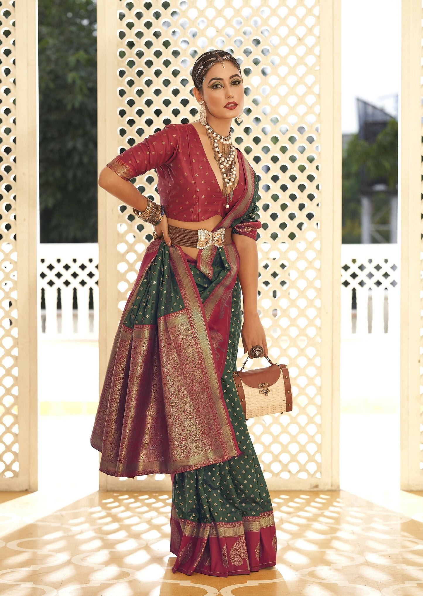 Green Soft Banarasi Paithani Copper Zari Weaving Saree With Unstitched Blouse Piece - Jodha | Swadesiicart